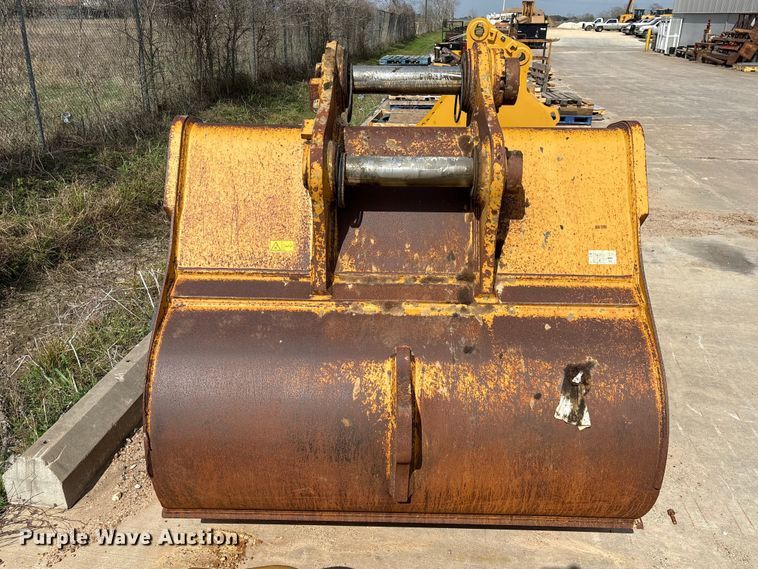 image for item EA7223 2021 Caterpillar 374 excavator