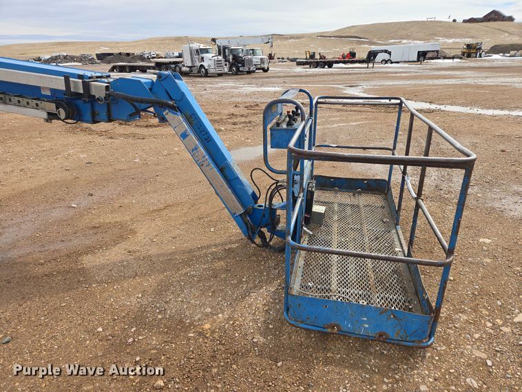 image for item EB1367 2006 Genie S85 boom lift