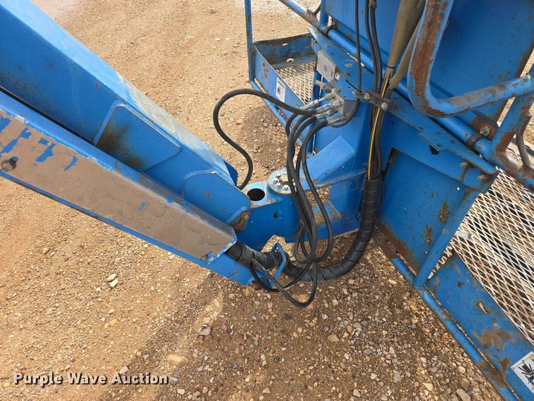 image for item EB1367 2006 Genie S85 boom lift