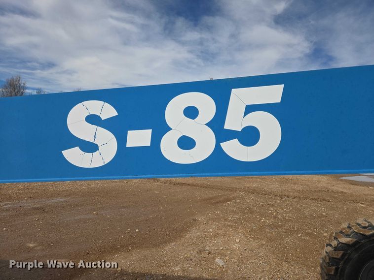 image for item EB1367 2006 Genie S85 boom lift