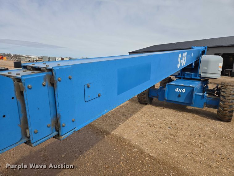 image for item EB1367 2006 Genie S85 boom lift