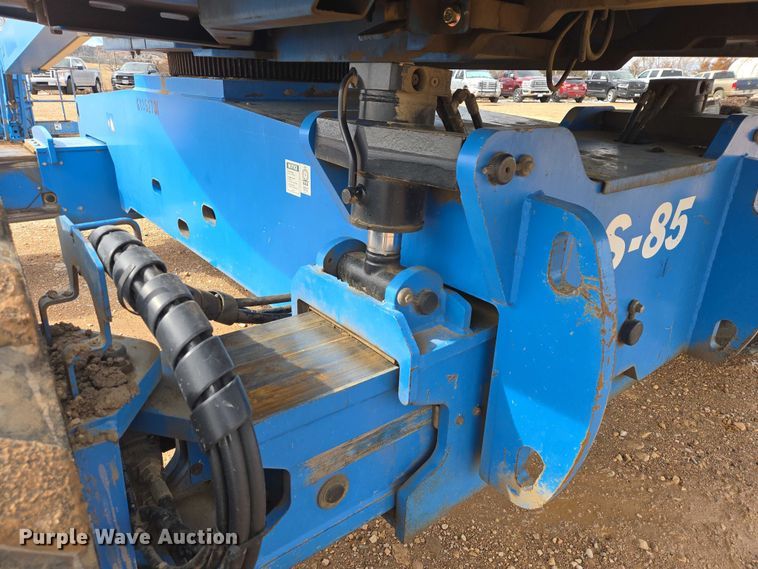 image for item EB1367 2006 Genie S85 boom lift
