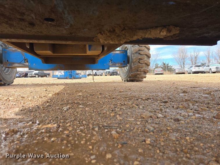 image for item EB1367 2006 Genie S85 boom lift