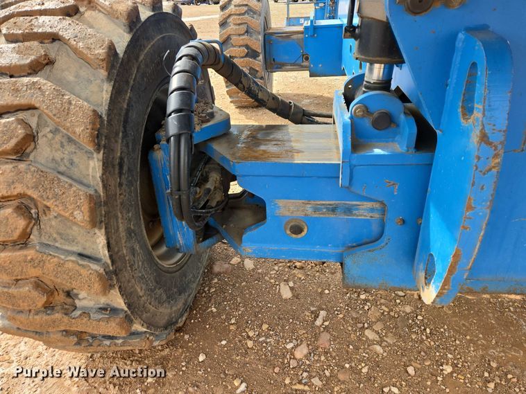 image for item EB1367 2006 Genie S85 boom lift