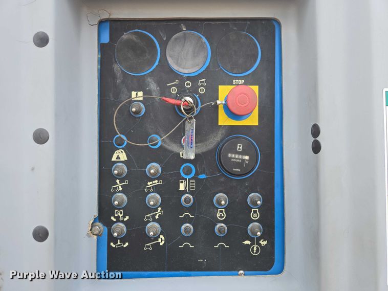 image for item EB1367 2006 Genie S85 boom lift