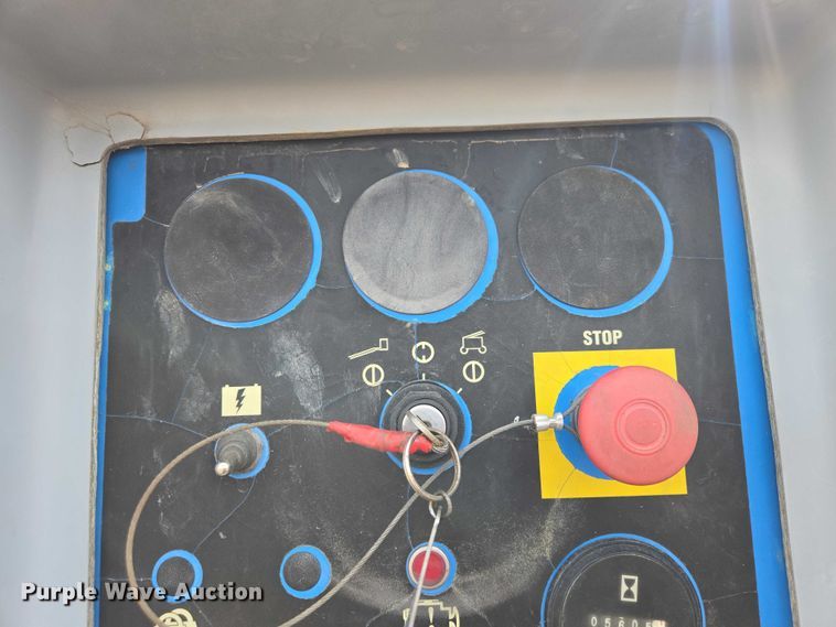 image for item EB1367 2006 Genie S85 boom lift