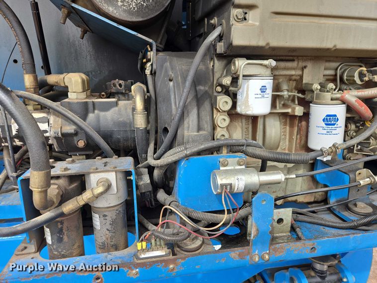 image for item EB1367 2006 Genie S85 boom lift