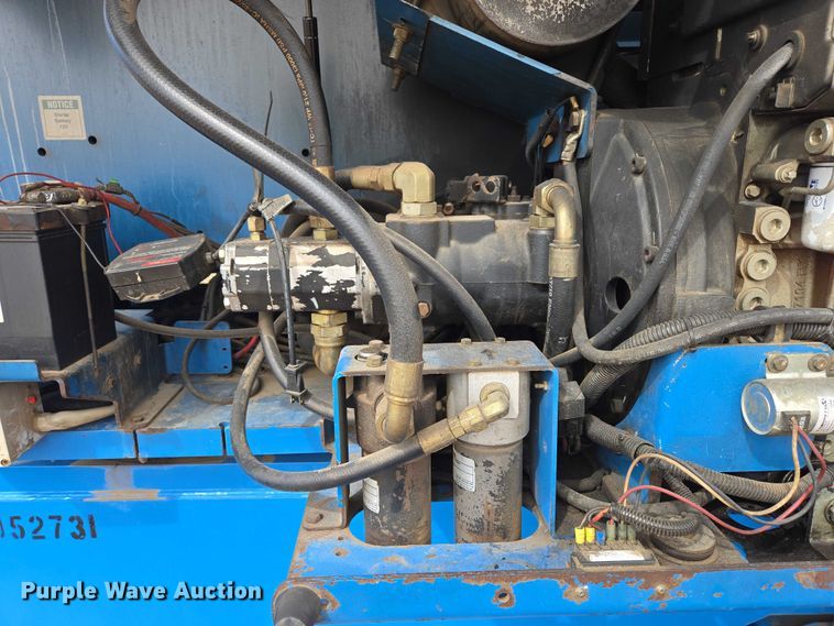 image for item EB1367 2006 Genie S85 boom lift