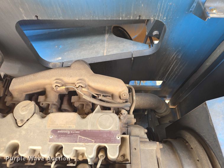 image for item EB1367 2006 Genie S85 boom lift