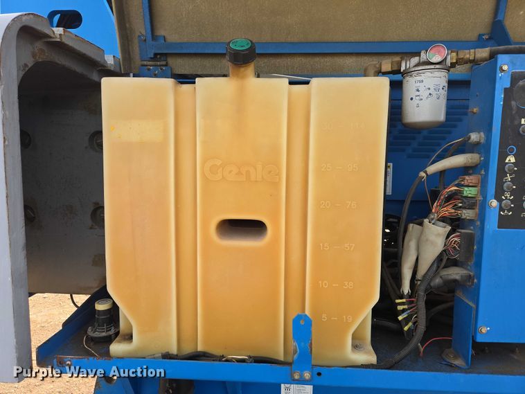 image for item EB1367 2006 Genie S85 boom lift