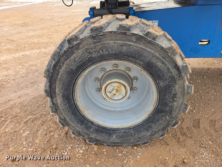 image for item EB1367 2006 Genie S85 boom lift