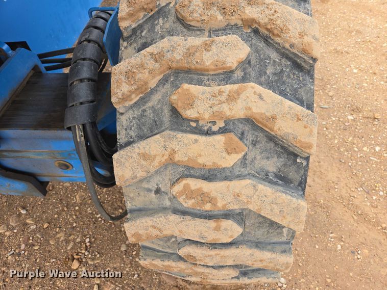 image for item EB1367 2006 Genie S85 boom lift