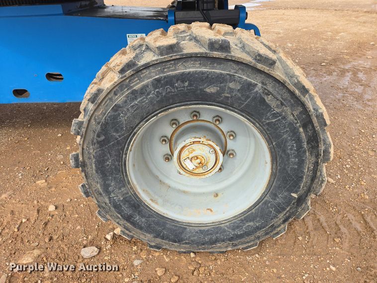 image for item EB1367 2006 Genie S85 boom lift