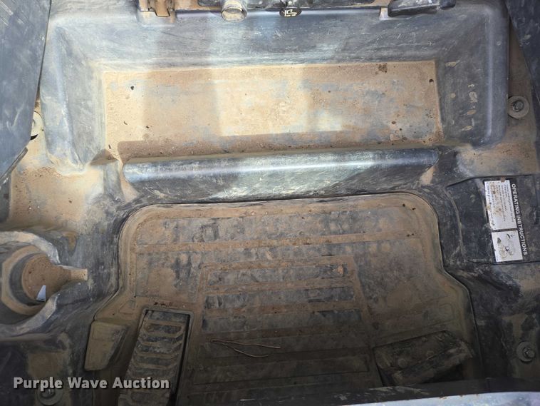 image for item EB1368 2021 John Deere 331G tracked skid steer loader