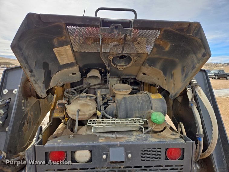 image for item EB1368 2021 John Deere 331G tracked skid steer loader