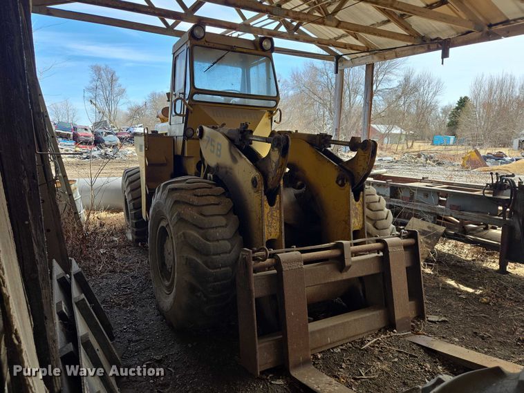 image for item EB1371 1972 Clark Michigan 75B wheel loader
