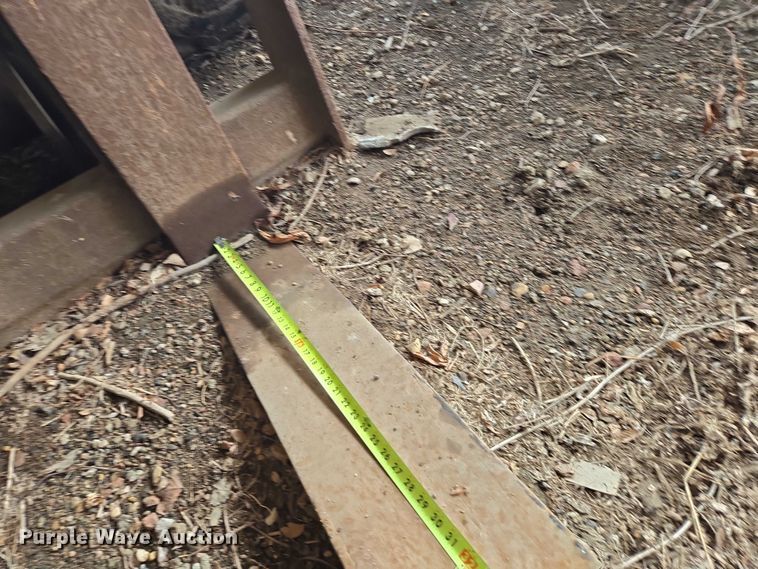 image for item EB1371 1972 Clark Michigan 75B wheel loader