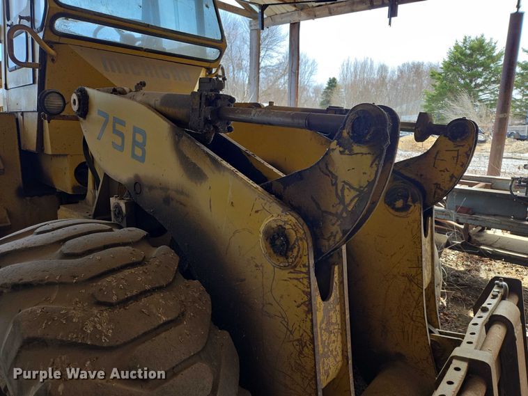 image for item EB1371 1972 Clark Michigan 75B wheel loader