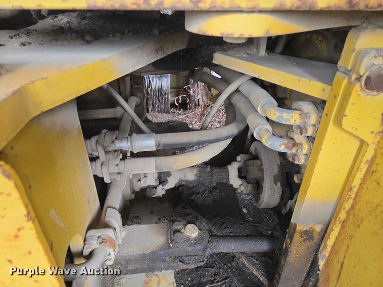 image for item EB1371 1972 Clark Michigan 75B wheel loader