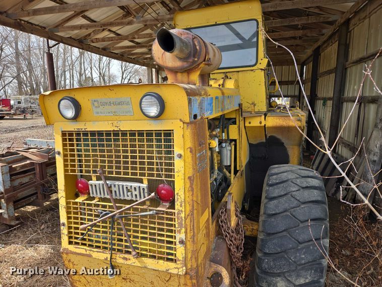 image for item EB1371 1972 Clark Michigan 75B wheel loader