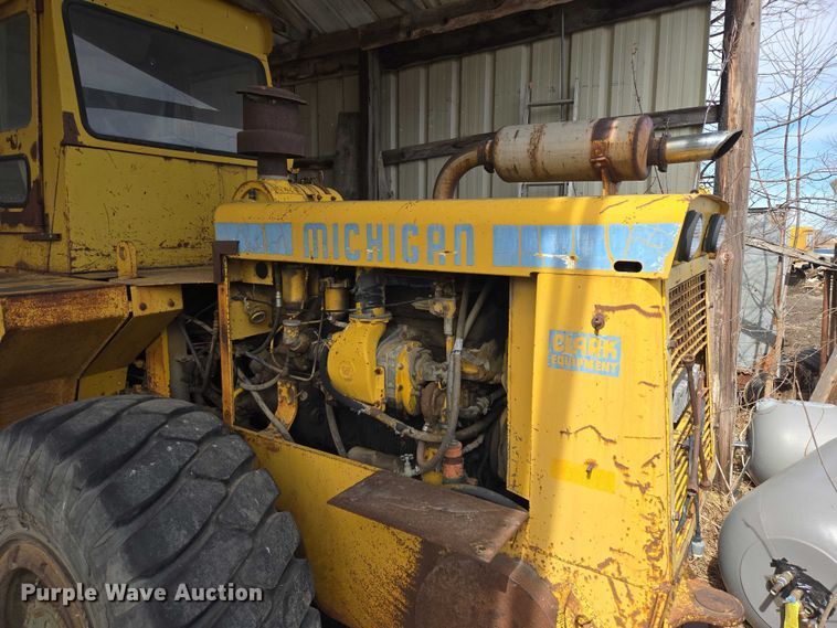 image for item EB1371 1972 Clark Michigan 75B wheel loader