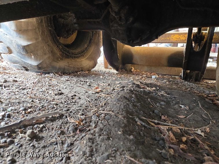 image for item EB1371 1972 Clark Michigan 75B wheel loader