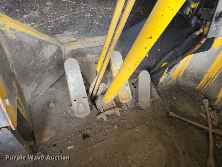 image for item EB1371 1972 Clark Michigan 75B wheel loader