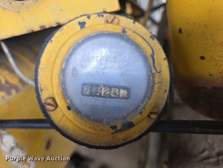 image for item EB1371 1972 Clark Michigan 75B wheel loader