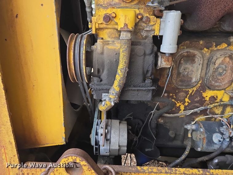 image for item EB1371 1972 Clark Michigan 75B wheel loader