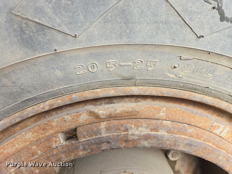 image for item EB1371 1972 Clark Michigan 75B wheel loader