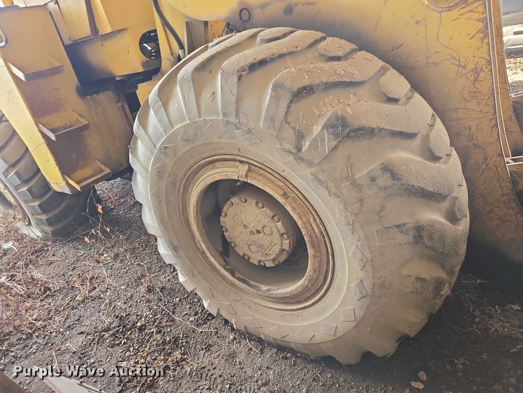 image for item EB1371 1972 Clark Michigan 75B wheel loader
