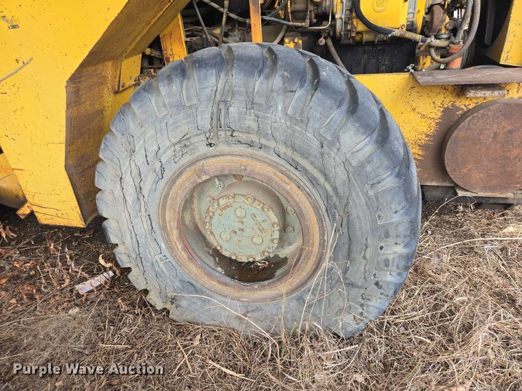 image for item EB1371 1972 Clark Michigan 75B wheel loader