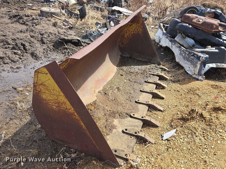 image for item EB1371 1972 Clark Michigan 75B wheel loader