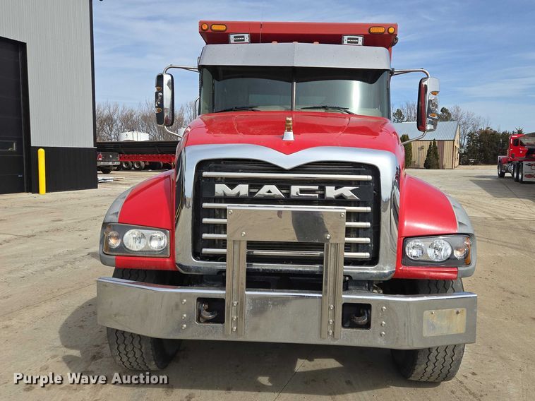 image for item EB1373 2018 Mack Granite GU713 dump truck