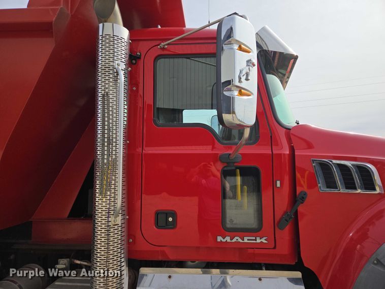 image for item EB1373 2018 Mack Granite GU713 dump truck