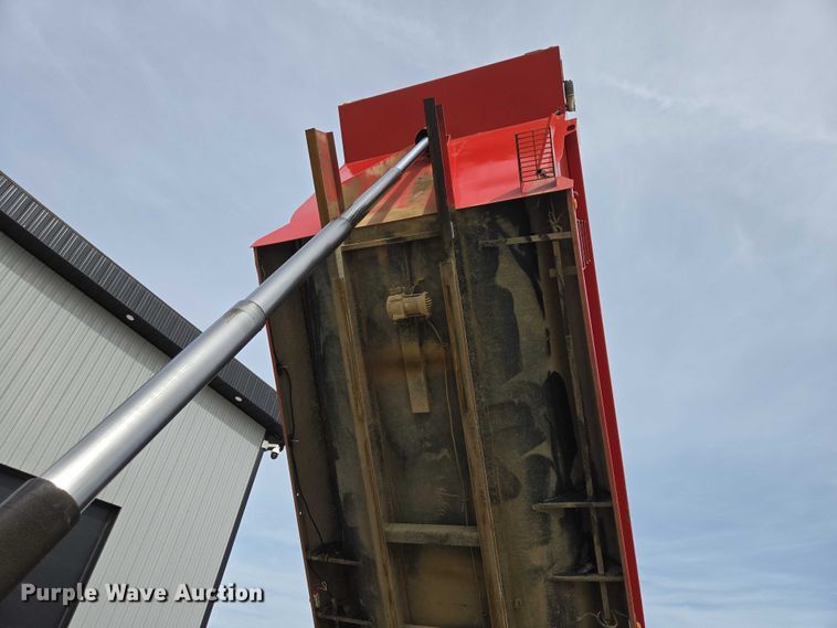 image for item EB1373 2018 Mack Granite GU713 dump truck