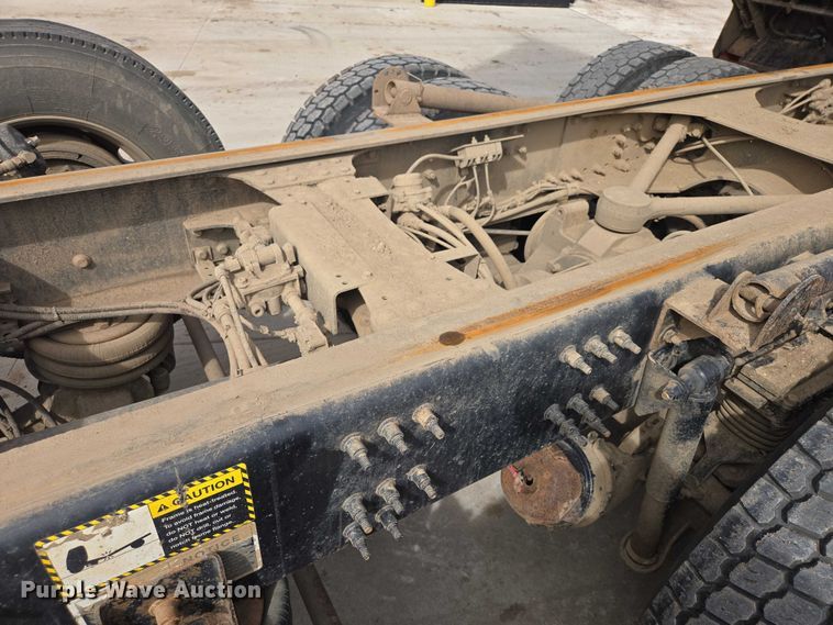 image for item EB1373 2018 Mack Granite GU713 dump truck