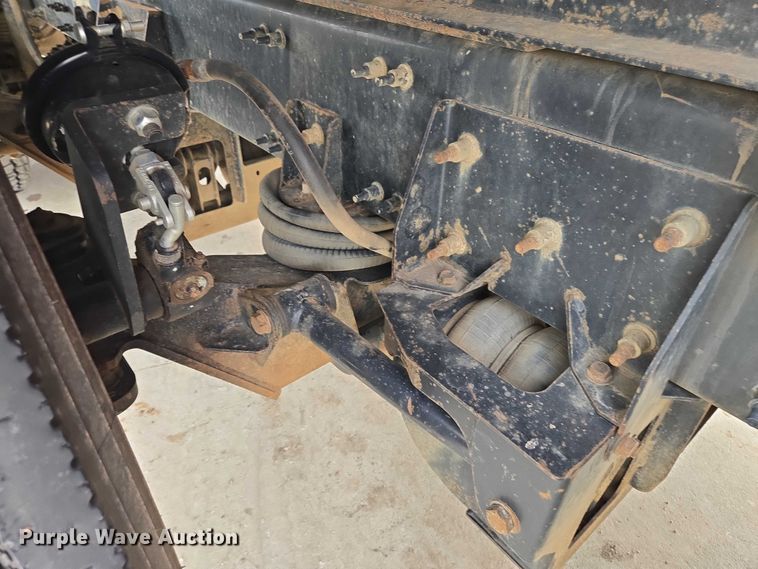 image for item EB1373 2018 Mack Granite GU713 dump truck