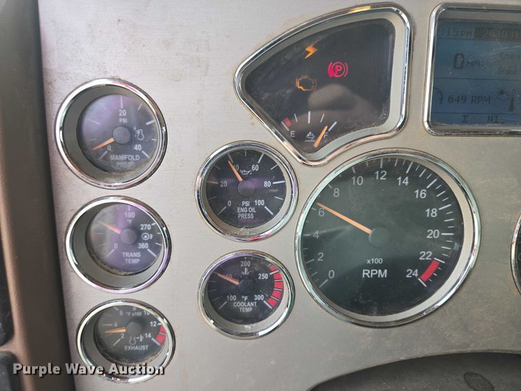 image for item EB1373 2018 Mack Granite GU713 dump truck