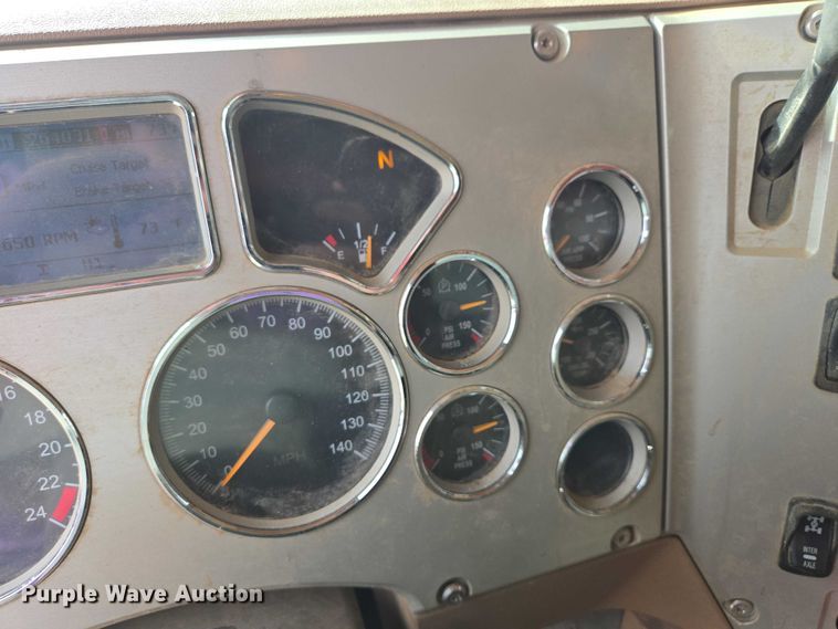 image for item EB1373 2018 Mack Granite GU713 dump truck