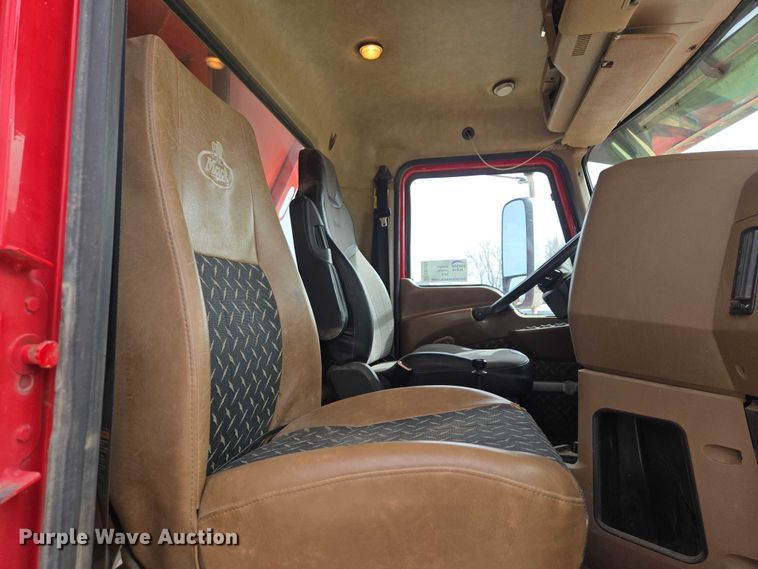 image for item EB1373 2018 Mack Granite GU713 dump truck