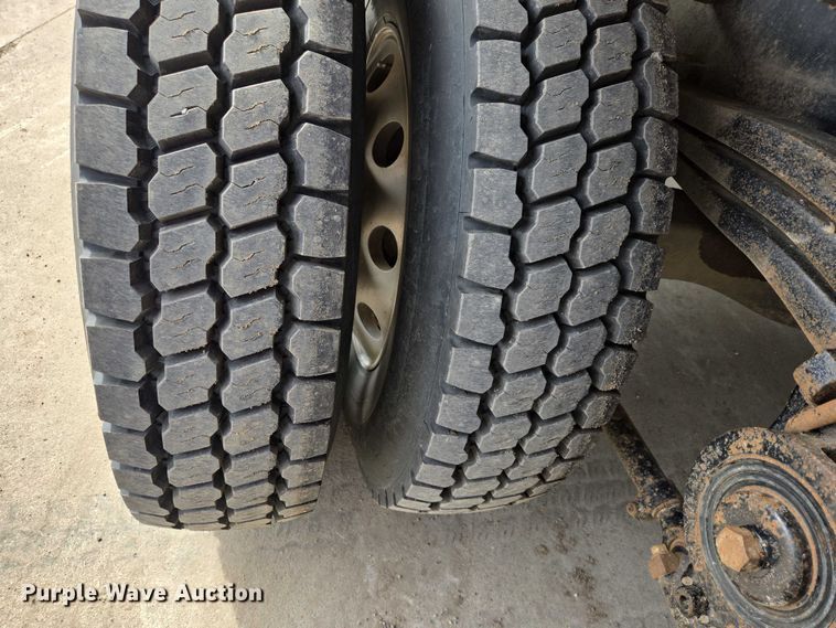 image for item EB1373 2018 Mack Granite GU713 dump truck