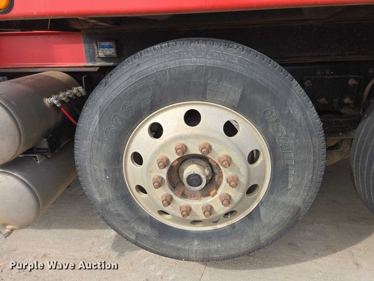 image for item EB1373 2018 Mack Granite GU713 dump truck