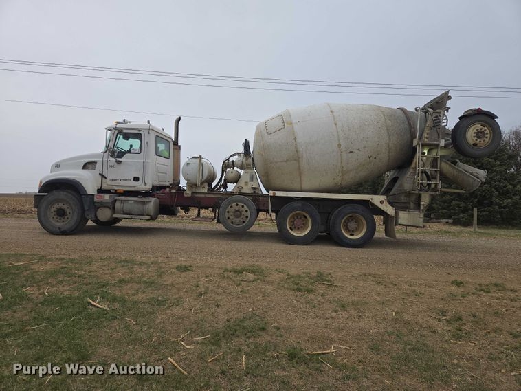image for item EB1387 2004 Mack Granite CV713 ready mix truck