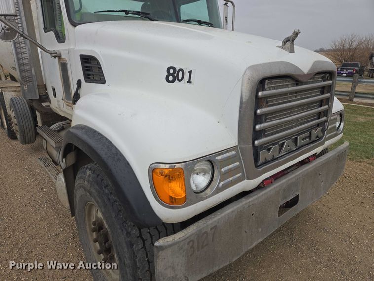image for item EB1387 2004 Mack Granite CV713 ready mix truck