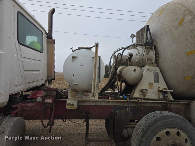 image for item EB1387 2004 Mack Granite CV713 ready mix truck