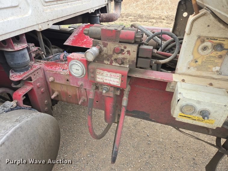 image for item EB1387 2004 Mack Granite CV713 ready mix truck