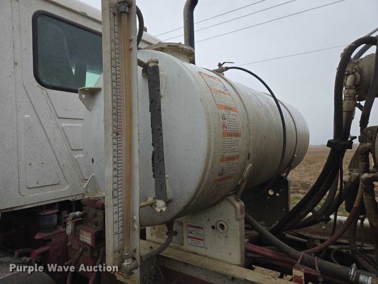 image for item EB1387 2004 Mack Granite CV713 ready mix truck