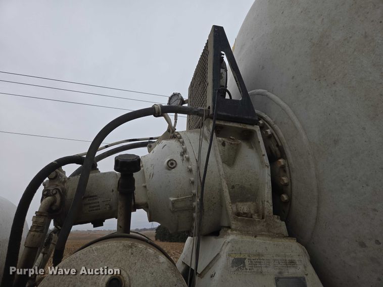 image for item EB1387 2004 Mack Granite CV713 ready mix truck