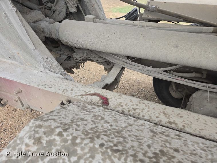 image for item EB1387 2004 Mack Granite CV713 ready mix truck